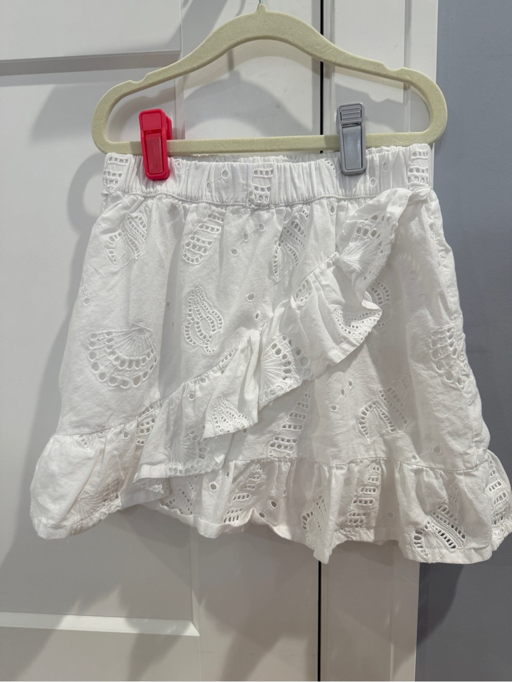 Vineyard Vines White Eyelet Ruffle Skirt